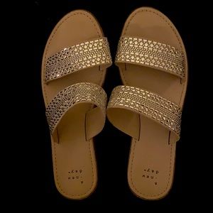 ONLY WORN ONCE!!! ✨women’s sandal